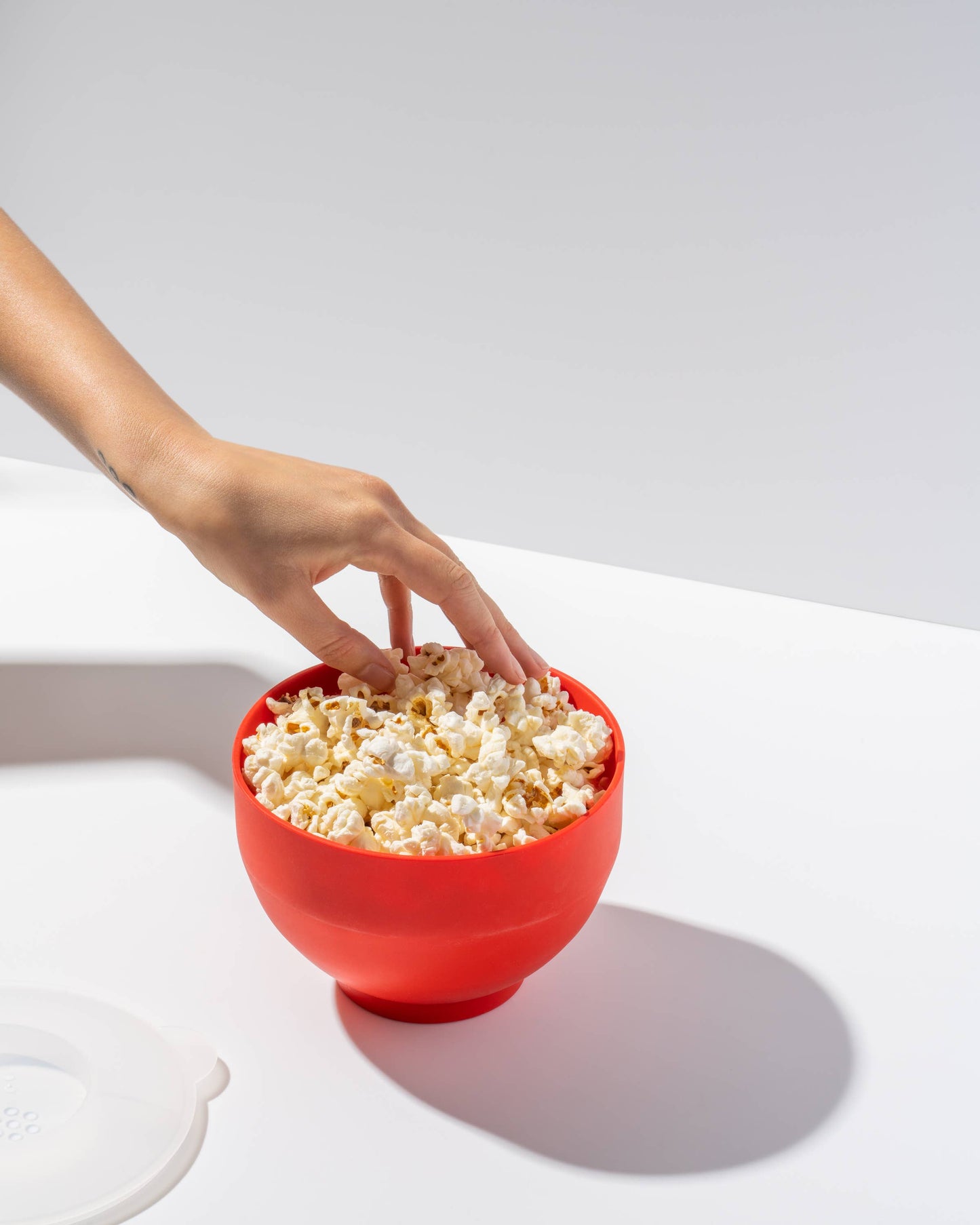 Standard Size Popcorn Popper - Silicone Reusable Maker: Red / Standard